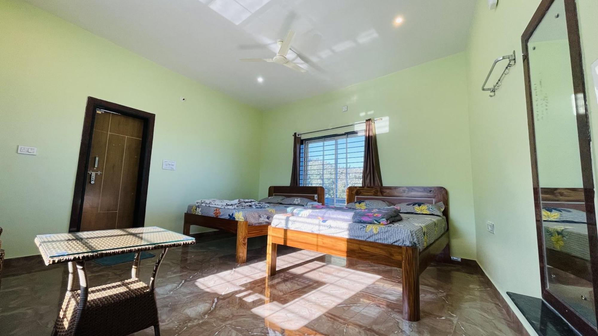 Rashi Z View Estate Stay Tarikere Eksteriør bilde